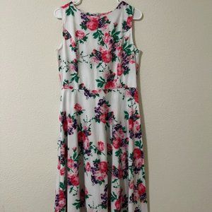 Lightweight floral spring dress-L